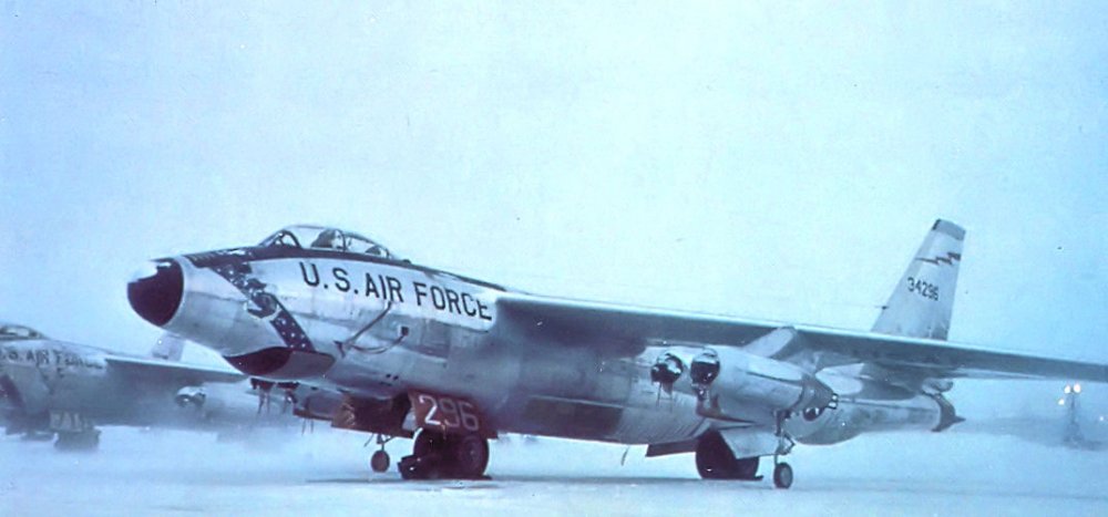 55th_Strategic_Reconnaissance_Wing_-_Boeing_RB-47H-1-BW_Stratojet_53-4296.thumb.jpg.c01df4eb0783cef1c6a1c0f38472e8f3.jpg