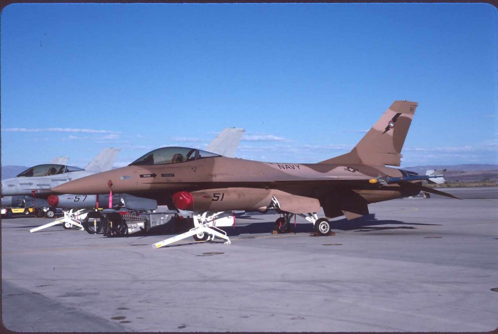 F-16A 900943 NSAWC 51 2.jpg