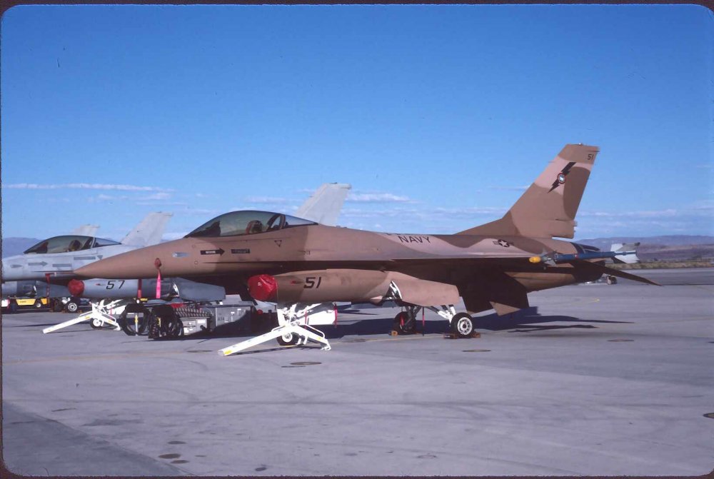 F-16A 900943 NSAWC 51 2.jpg