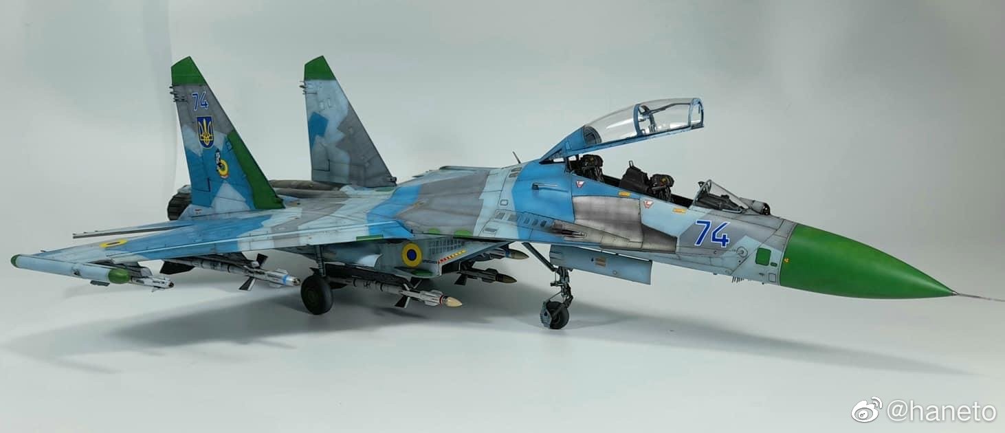  LNRL4827 1:48 Great Wall Hobby Su-27UB Flanker C