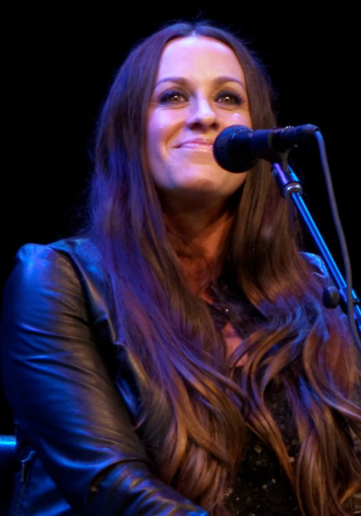 Alanis_Morissette_5-19-2014.jpg