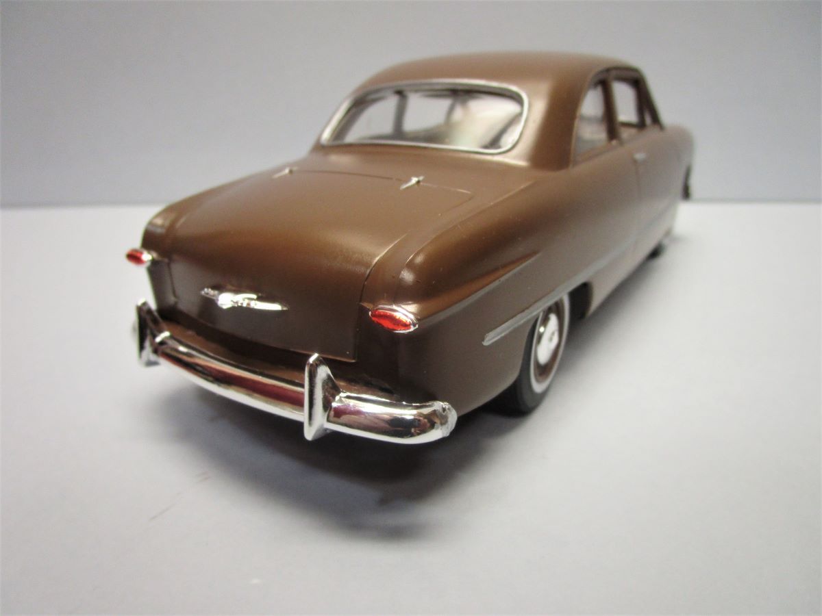 Amt 1949 ford shop