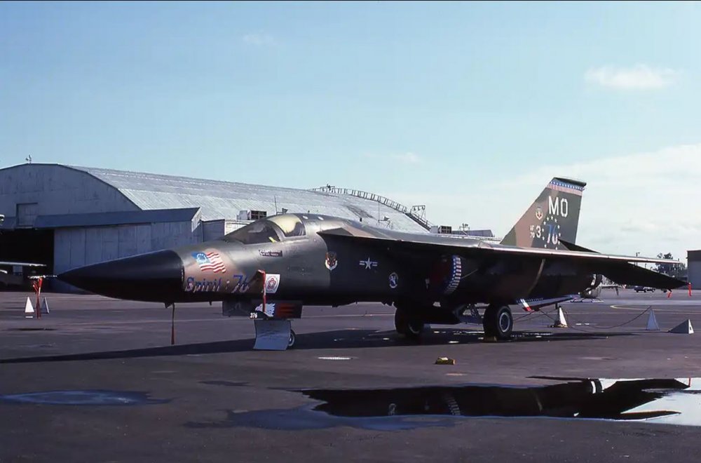 F-111F_70-2376_MO.thumb.JPG.c628599d0e89366b5c7ec951438cfe4f.JPG