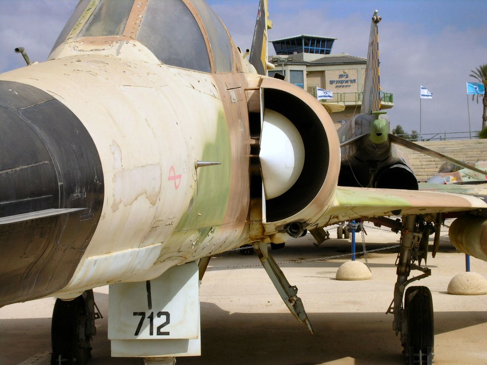 kfir_c-1_712_06_of_44.jpg