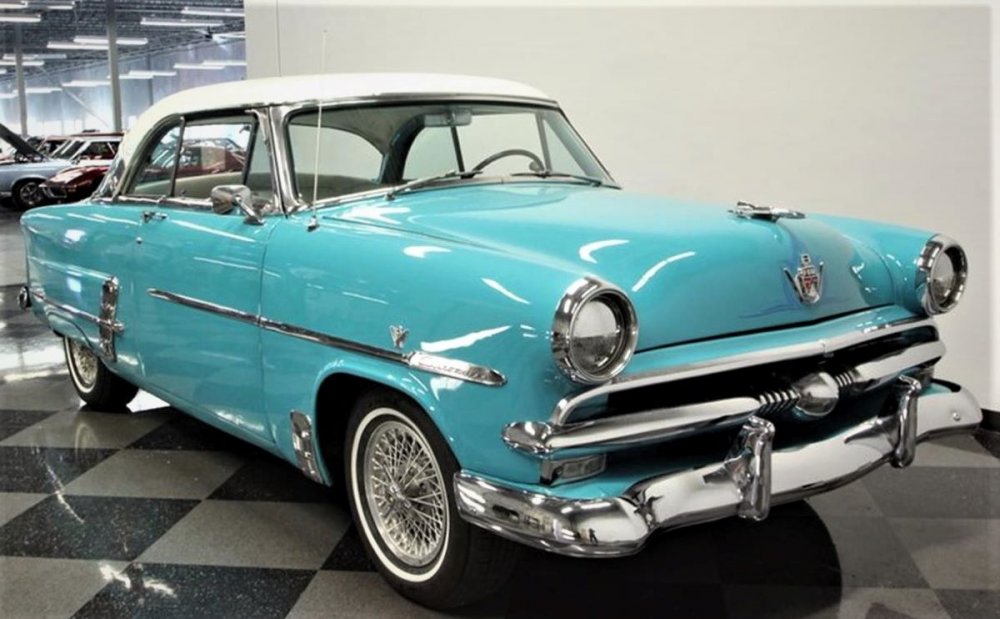 1953-ford-victoria-turquoise and white 1.jpg