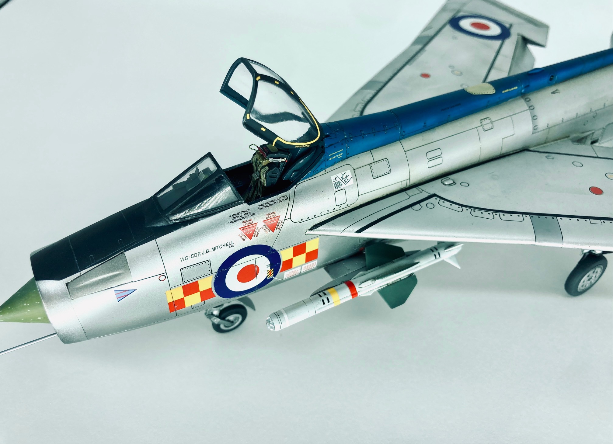 航空機・ヘリコプター 1/48 English Electric Lightning F.2A/F.6 Airfix 1/48 English Electric Lightning F.2A/F.6 Scale Model