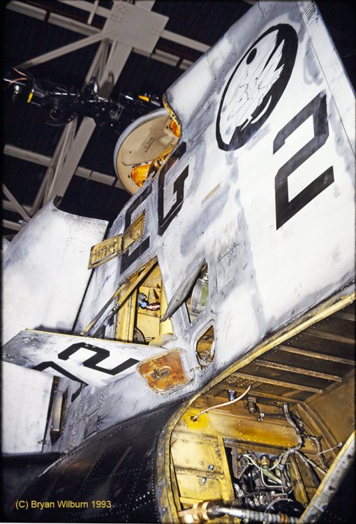 153372-CH-46E_HMH-264_New_River_Aft_Pylon_Sm.jpg