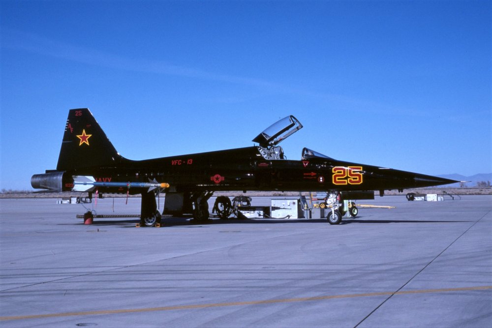 F-5E 162307 #25 NAS Fallon Nv Fred Krause photo.jpg