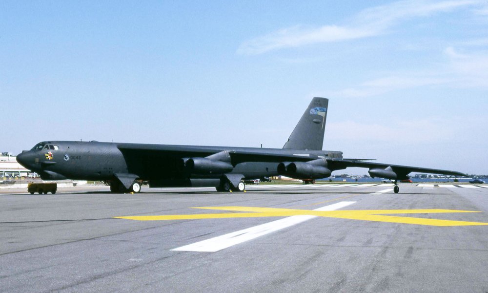 B-52h 0045 Left nose angle view.jpg