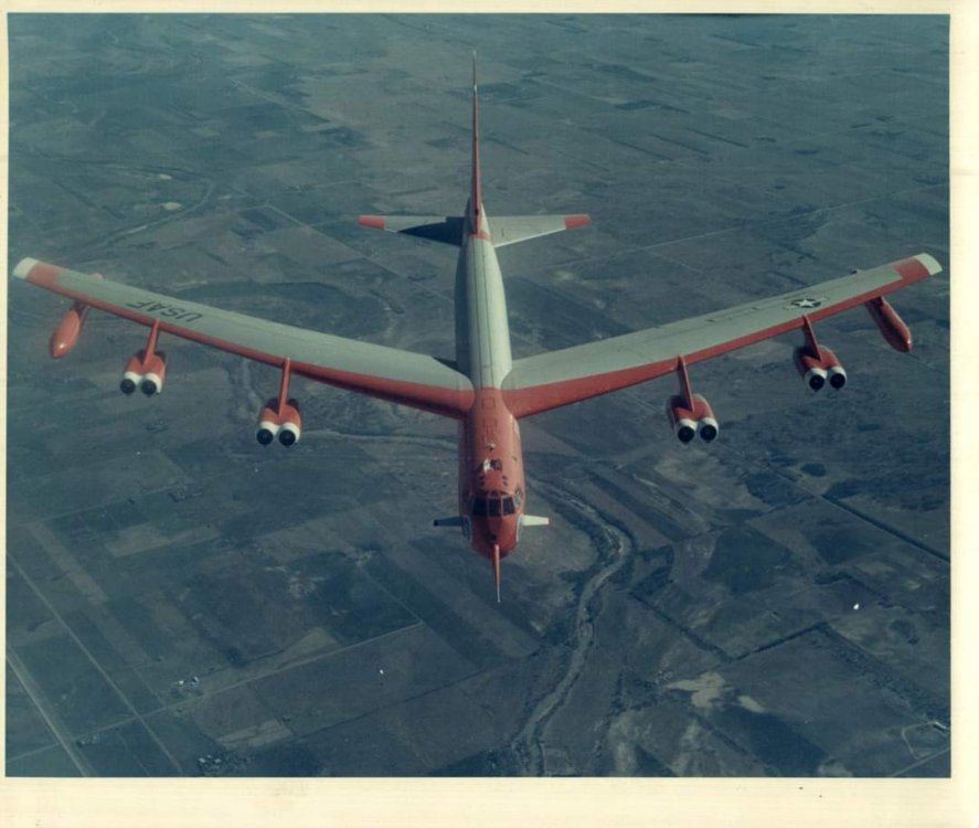 NB-52e 56-0632 Overhead Front View Flying.jpg