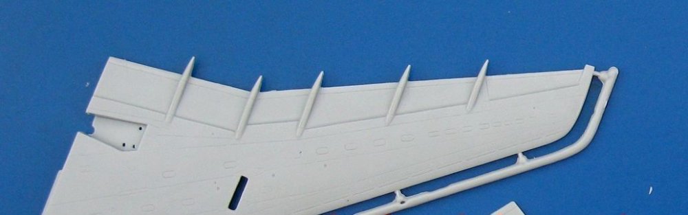 Eastern Express model-1-144-L1011-1 wing flap tracks.jpg