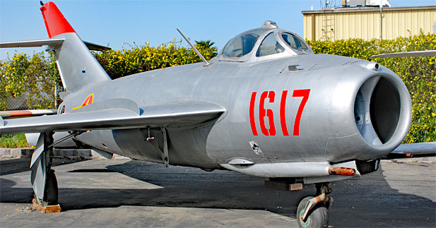 mig17-fresco-1617-rmpg.jpg.db23fd185bb9937c19a6e619144df269.jpg