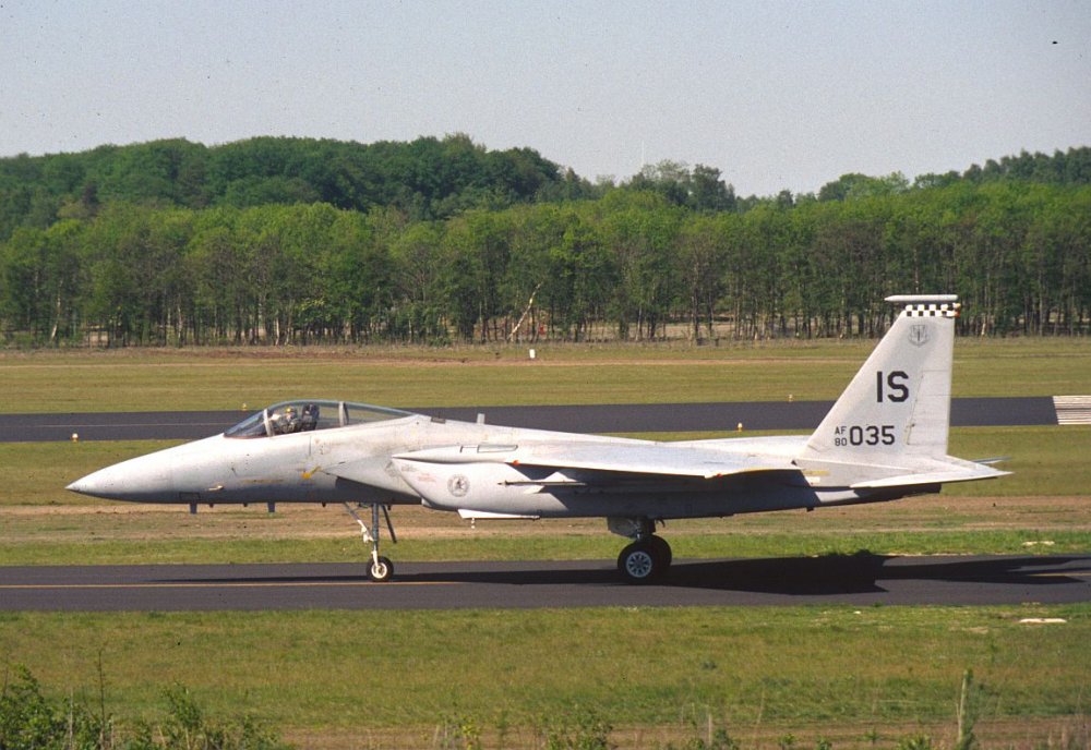 C model 80-0035 Keflavik AFB Iceland Taxiing.jpg