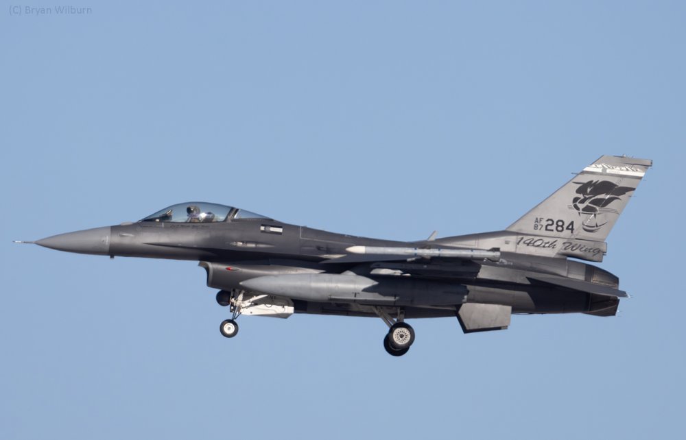 1477348216_F-16S87-0284COANG120thFQ140thWing_Sm.thumb.jpg.c03053fe31cc8b18993475880fb193ab.jpg