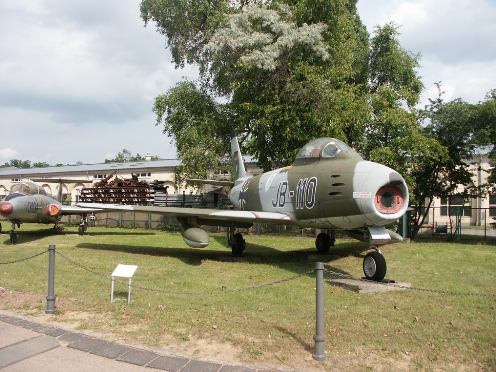 Bundeswehrmuseum_Dresden_4.jpg