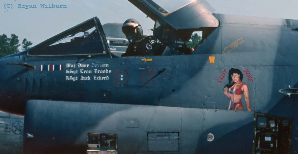 A-7D-7-CV_70-0955_Sassy-Susie_Virginia ANG 149th TFS_1991_Nose.jpg