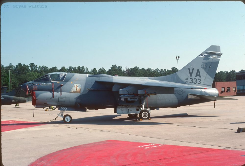 A-7D-10-CV_71-0333_Awesome 149th TFS Virginia ANG Oct 1989__Sm.jpg
