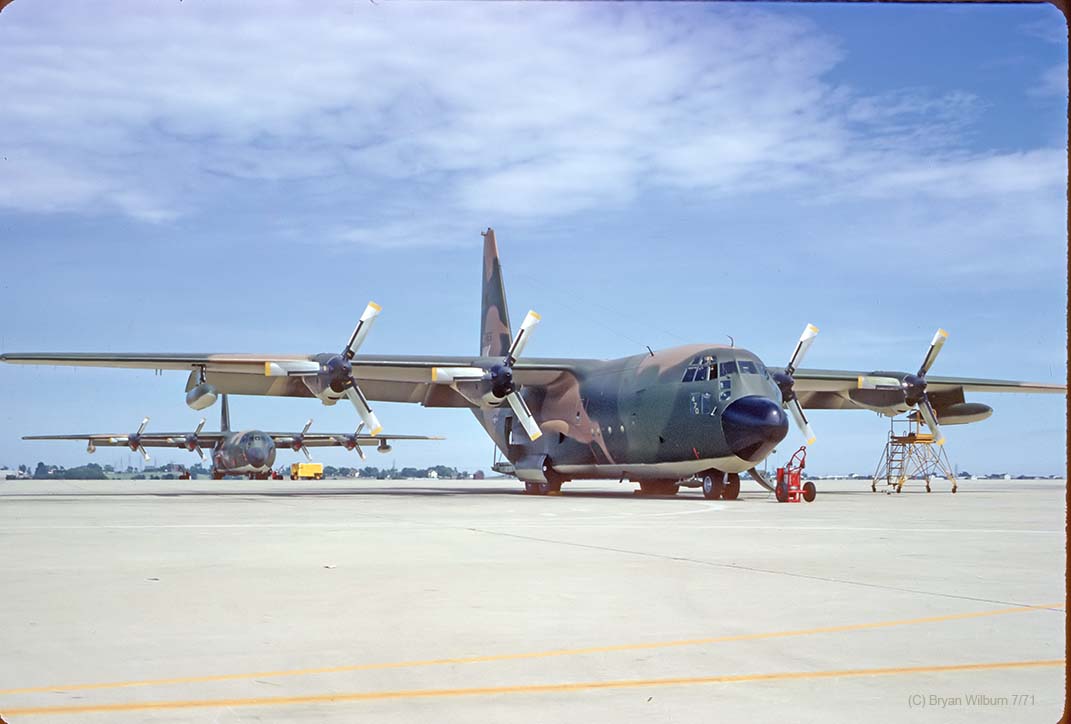 Firebee Drone question & DC-130A info & OzMods C-130A conversion - Page ...