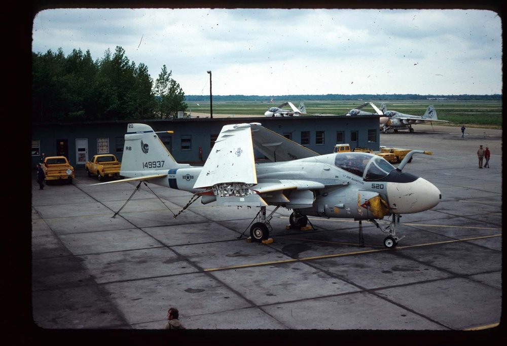 KA-6D_149937_AB-520_VA-34_Kennady_A-2365_Sm.jpg