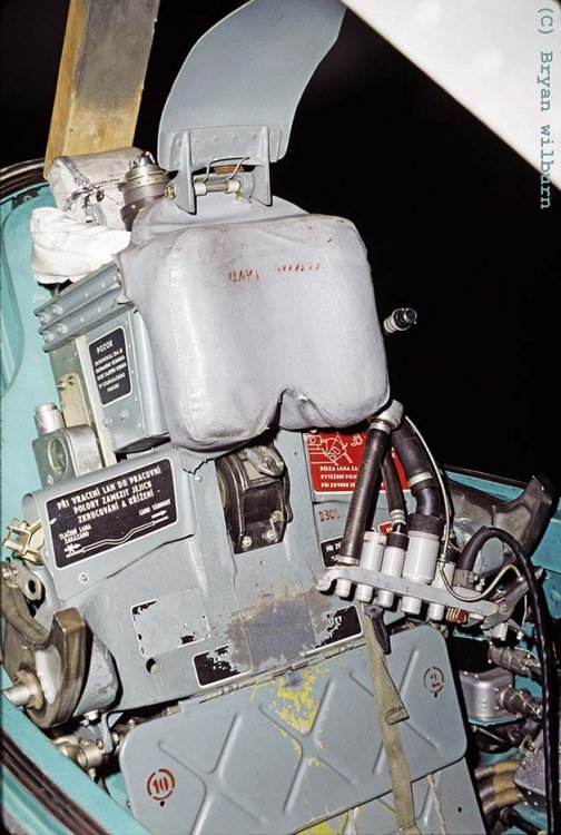 MiG-21_Cockpit_Seat-RH_Feb-1990__Sm.jpg