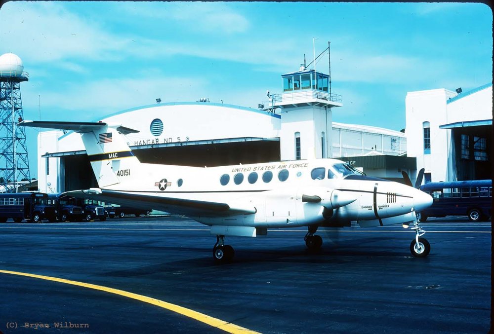 C-12U_84-00143_CVT_to_C-12t-3_Pope_AFB__Sm.thumb.jpg.7cbbac5d1a0c3647645e063539dff59f.jpg