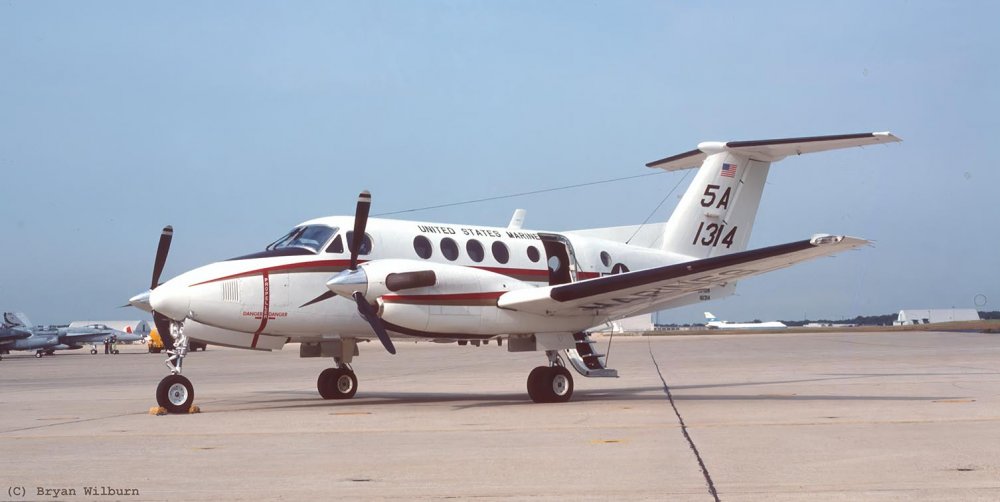 UC-12B_161310_USMC_(pos)_PAX-River_NAS_Washitngon__BryanWilburn__SM.jpg