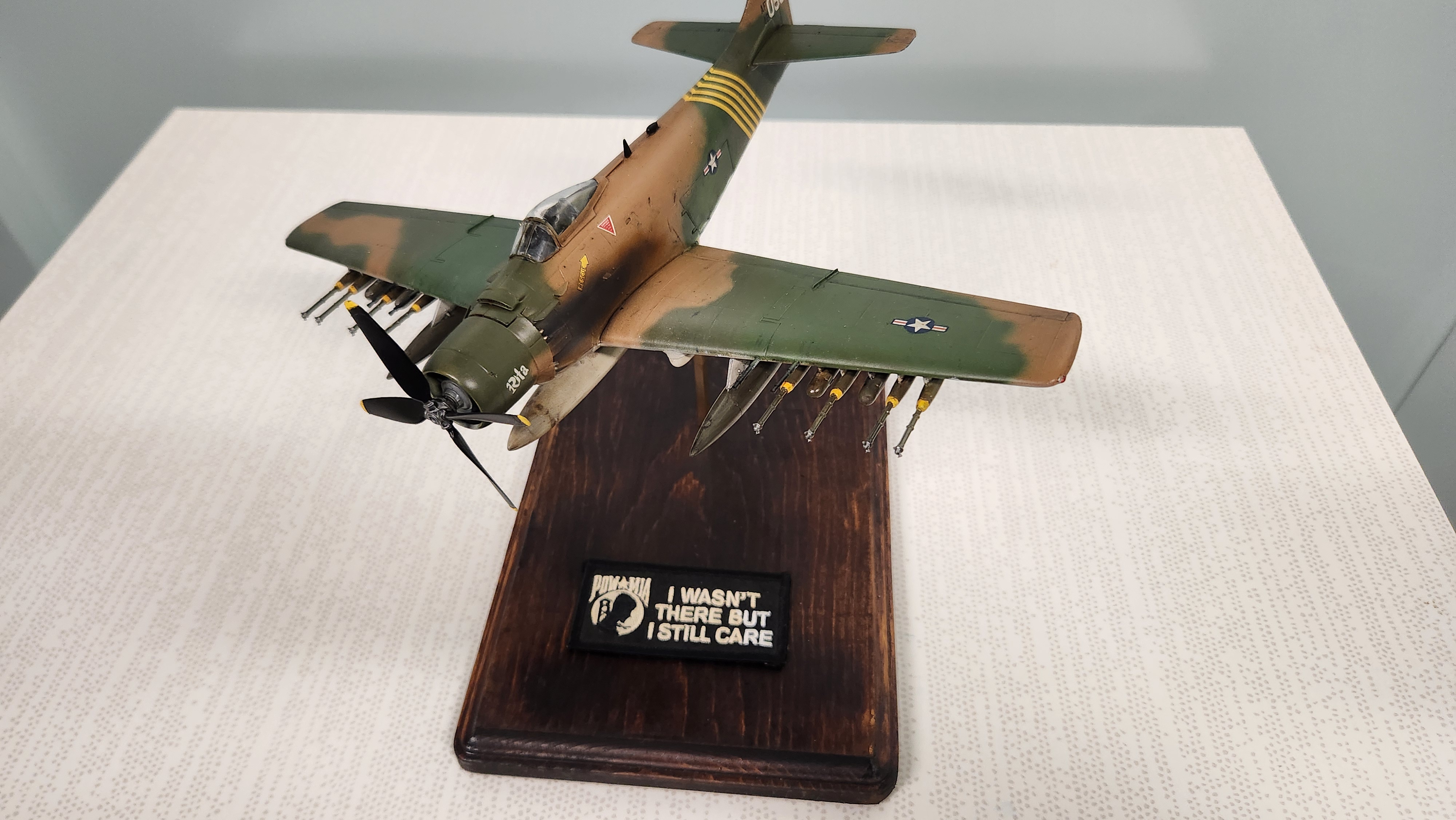 航空機・ヘリコプター Revell Douglas A-1H Skyraider 1/40 Revell