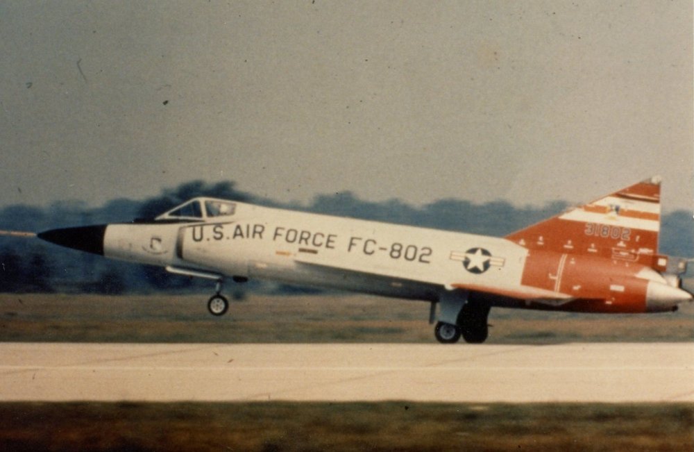 F-102A 31802 ARDC WPAFB.jpg