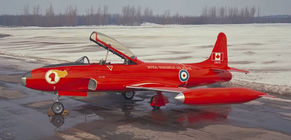 51233883_04D_Intial_CT-133_Mk1_Intial_T-33_WO_Ejection_seats_1-of-30_loaners_RCAF_Photo-FredParadie.thumb.jpeg.22d0058d0506c03b592cb7ee67629f35.jpeg