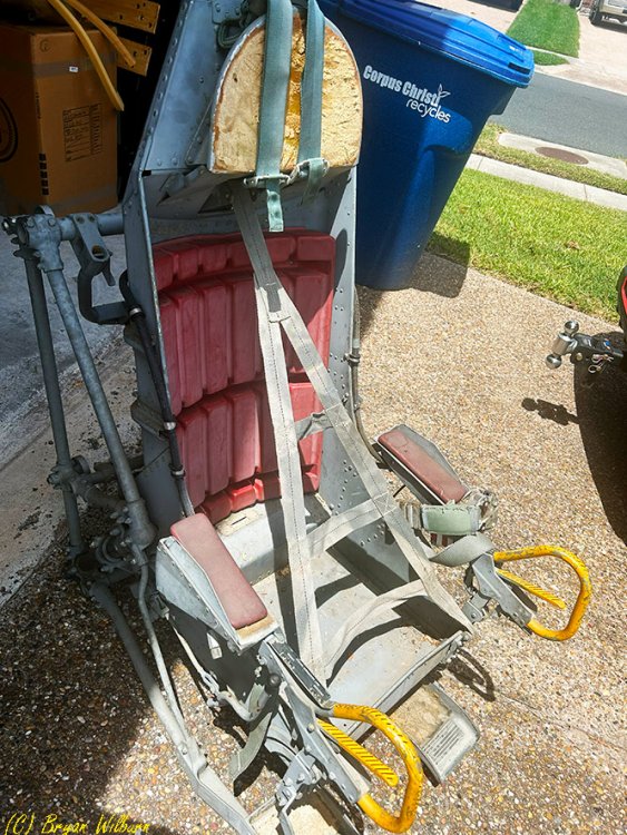 10A_Seat-Man-Separator-web.thumb.jpg.df42f0437917e3eda7e0d68a74f317ab.jpg