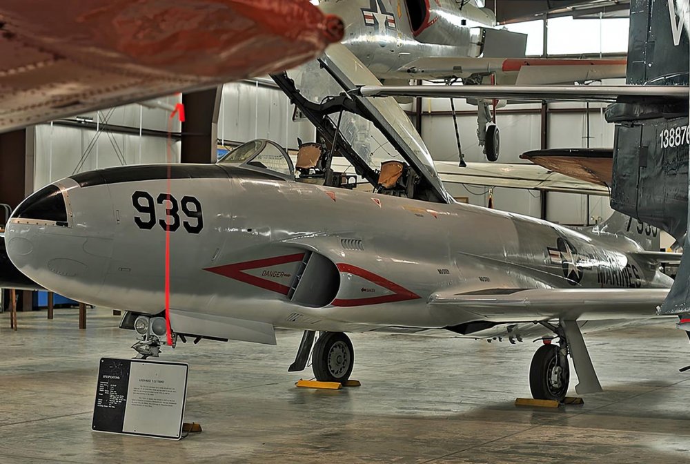 14D_TV-2_137939_53-5312_Pueblo_Weisbrod-Aircraft-Museum-CO__SM.thumb.jpg.2e9b90c7559cb1aaed59a96ed2d2212e.jpg