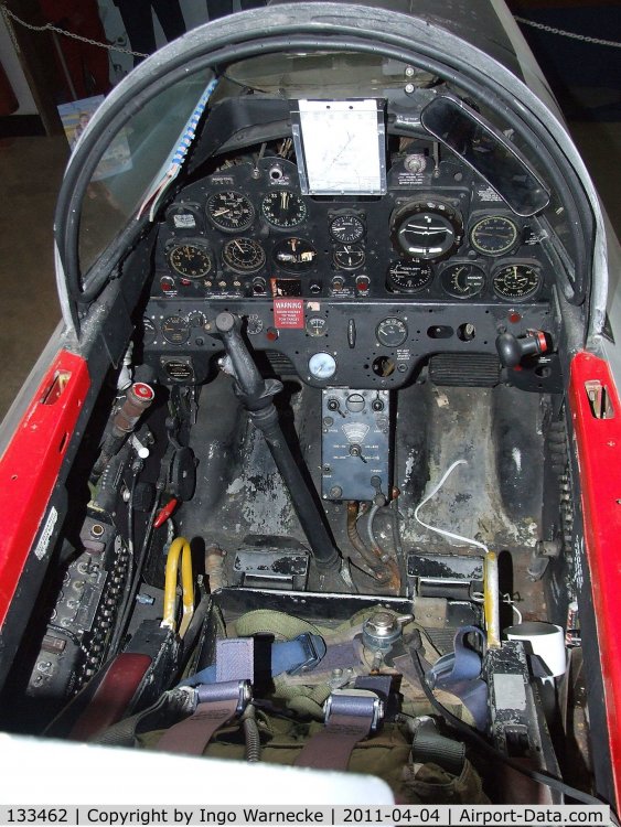 04_CT-133_Frt_Seat_Above_Ingo-Warnecke_airport-data.thumb.jpg.4aad7904f85f61985c73bb8bbc936097.jpg