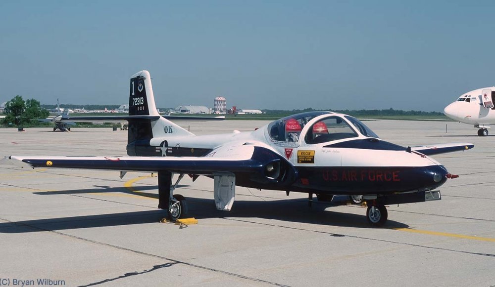 012b_T-37B_72-323_ADW_May_18_1990__SM.thumb.jpg.82e2736eaa5c2ec95693cb43113ffc0b.jpg
