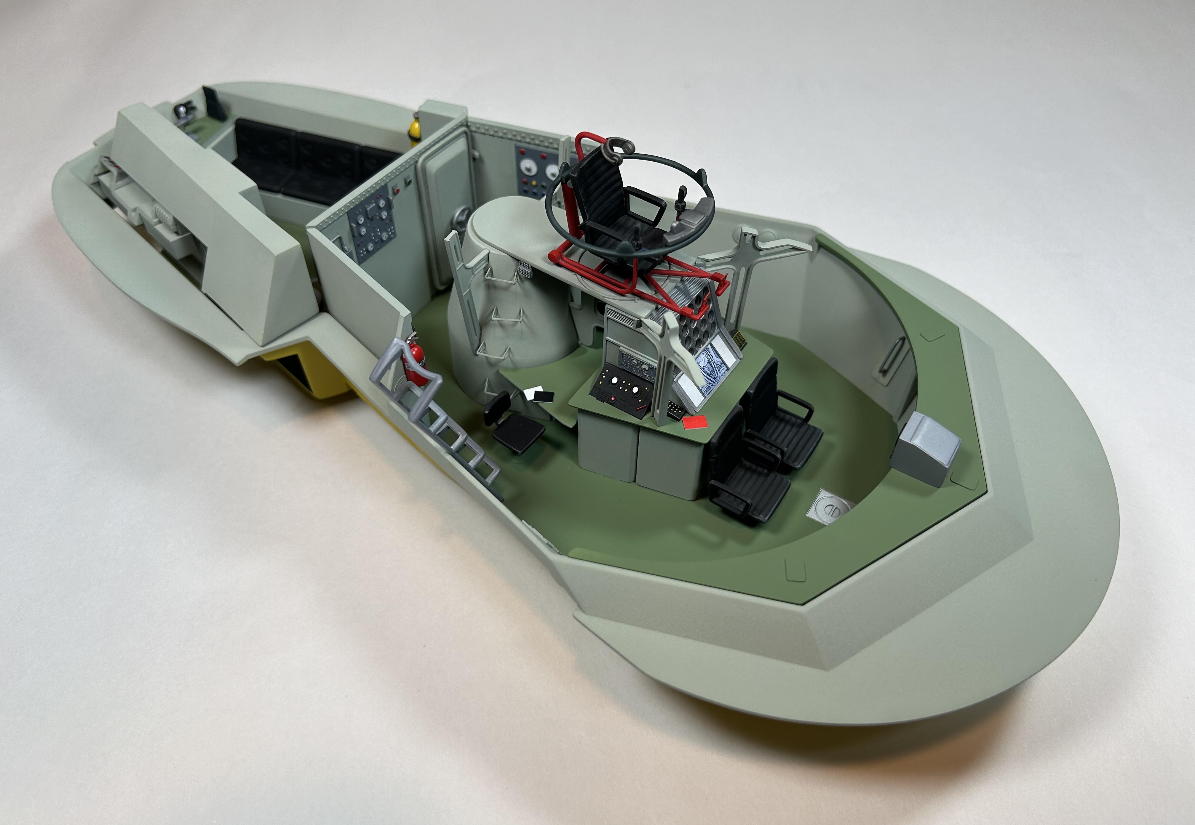Finished Photos of Moebius' 1/32 Scale Proteus Submarine (Interior