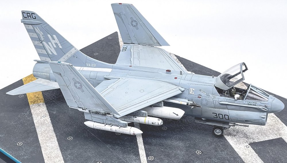 Derks A-7E_06.jpeg