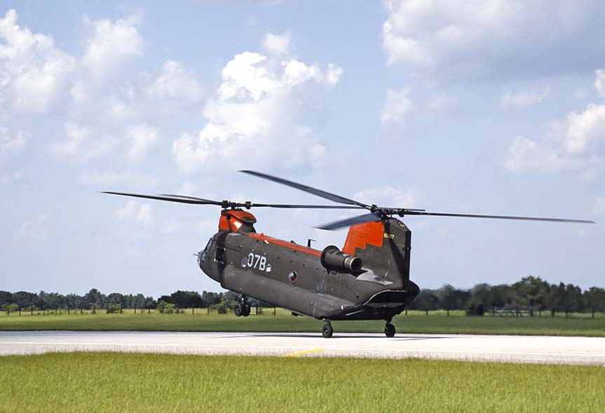 CH-47D_8800107_FtRucker_8-06-91_BryanWilburn_Ni_Sm.jpg.d21b0c70b5e70bc4e848a290b2de169a.jpg