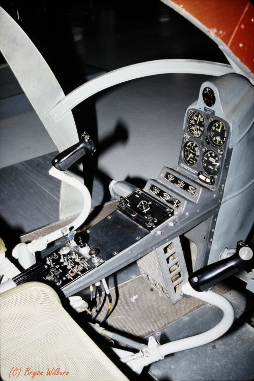 TH-55A_Instrument_panel_SM.thumb.jpg.cbee2d4b16ea476beec2d880f4bd45cb.jpg