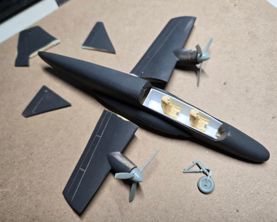 LARA  CL 706 in primer.jpg