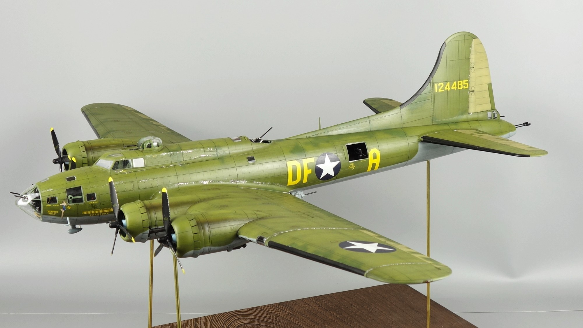 HKmodel 1/48 B-17F 