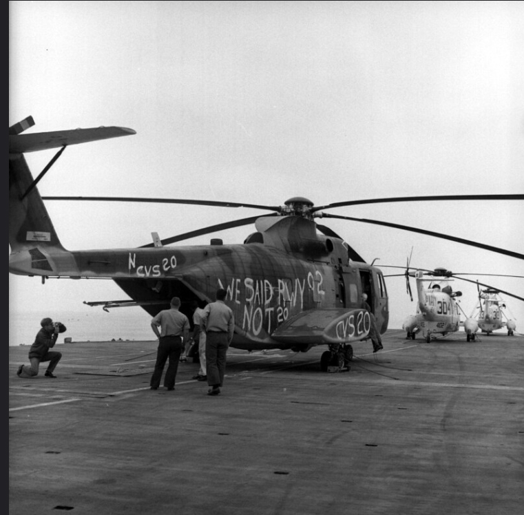 USAF_H-3_on_CVE.jpg.6beafad0f0e5e097428076d0f0438840.jpg