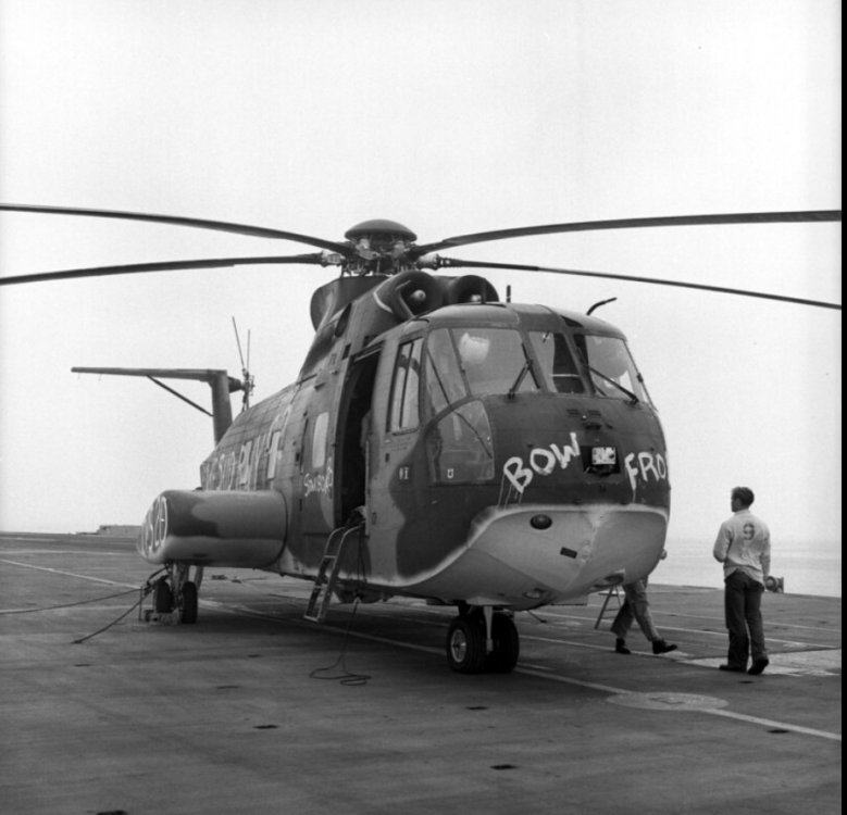 USAF_H-3_on_CVE_3.thumb.jpg.cdeb29220f180cc7bc150855219376bc.jpg