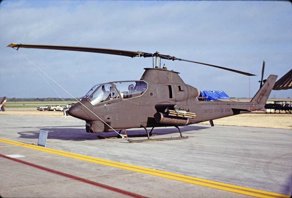 AH-1G_67-15532_TxNG_Cvt_AH-1S_SM.jpg