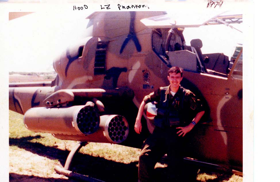 AH-1G_xxxx_LZPhantom_FtHood_1974_BryanWilburn005_SM.jpg.1a42193b0e86746394bebb7177155fd4.jpg