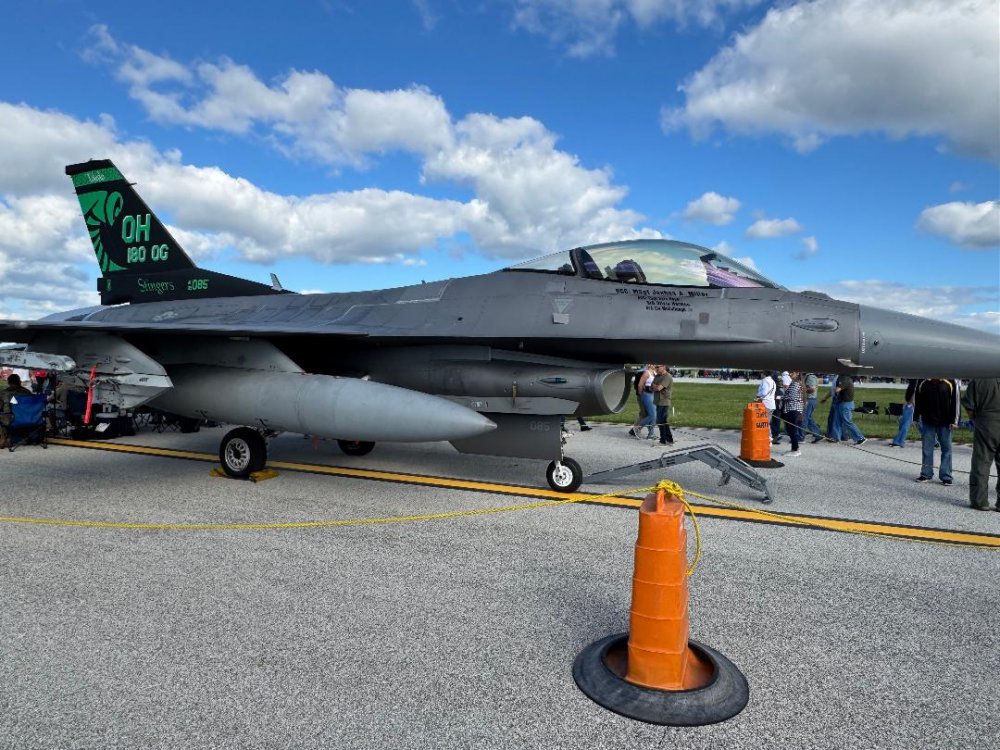 F-16C 085 3.jpg