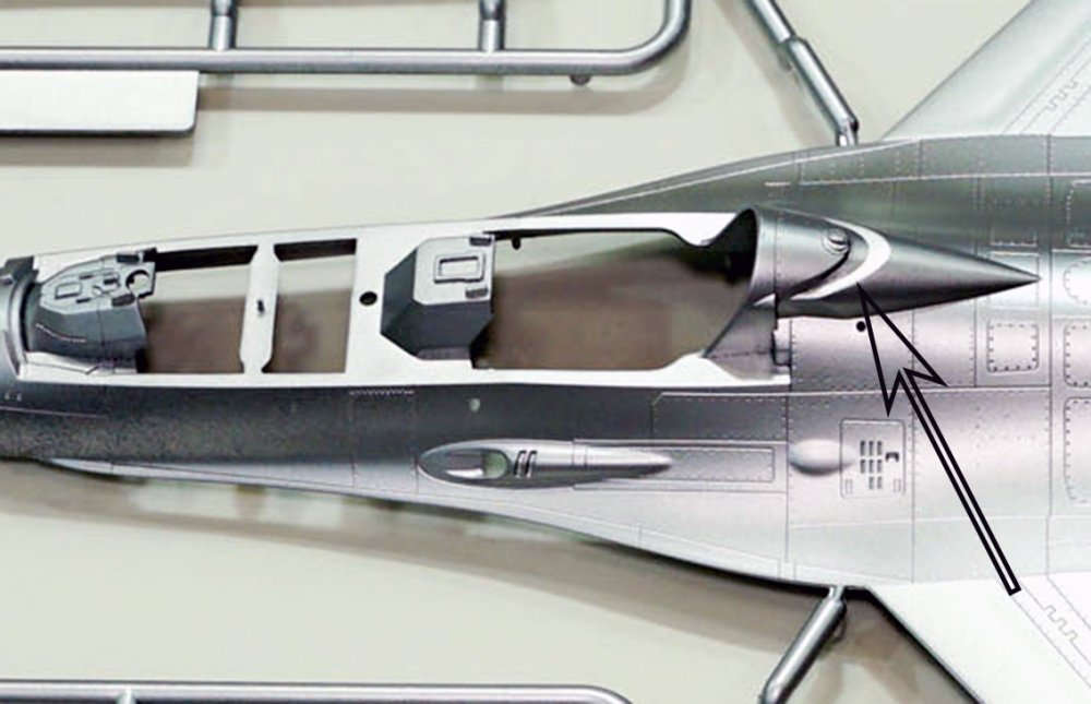 GWH F-16 Sufa Spine 2.jpg